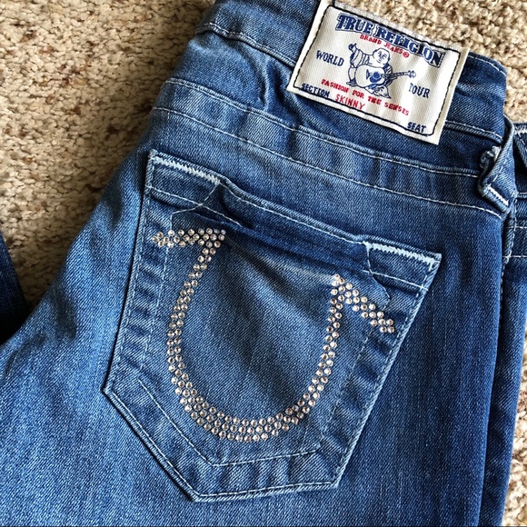Women’s true religion jeans - Picture 2 of 5